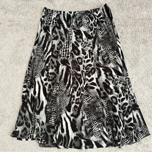 👉 JM Collection Animal Print Flared Skirt – Size L, 30” Long, Elastic Waist